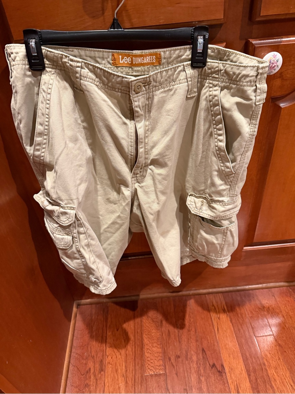 Lee Dungarees Men's Beige Cargo Shorts